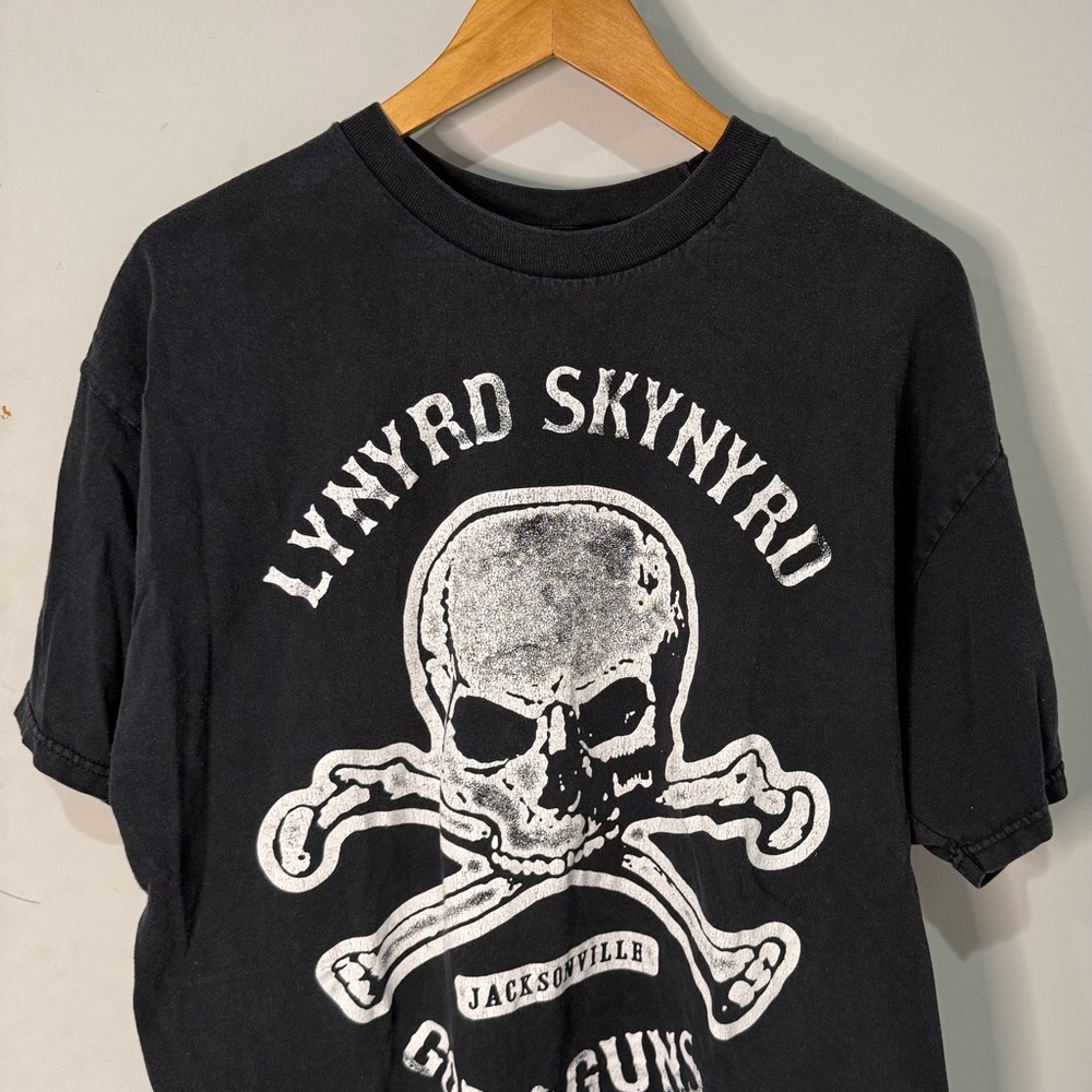 Black Graphic Lynard skynyrd T-Shirt